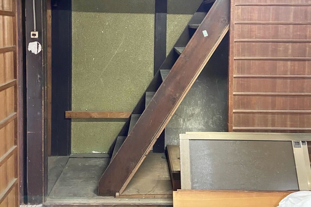 品番 k-0542 階段 古民家 家具 アンティーク 時代箪笥 飾り棚 什器 